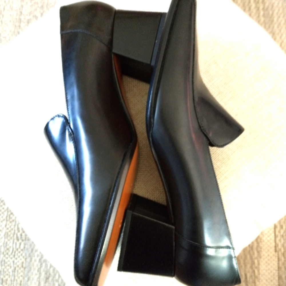 Anne Klein II black dressing